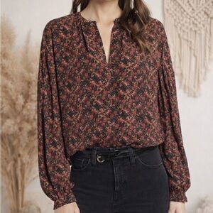 Something Navy Button Down Blaze Painterly Floral Blouse in Red